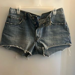 Women’s short high-rise shorts